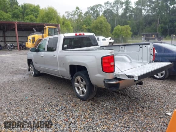 ✅ 2018 Chevrolet Silverado 1500 LT • VIN: 1GCPCREC2JF216332 • Lot: 42790355. Wystawiony na IAAI z przebiegiem 144 218 mil. Bezpłatny archiwum sprzedaży aukcyjnych z USA i szczegółowy raport historii pojazdu na DreamBid. Zdjęcie 3.