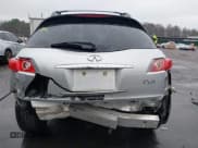 ✅ 2007 Infiniti FX • VIN: JNRAS08WX7X209528 • Lot: 43713074. Wystawiony na IAAI z przebiegiem 134 282 mil. Bezpłatny archiwum sprzedaży aukcyjnych z USA i szczegółowy raport historii pojazdu na DreamBid. Zdjęcie 6.