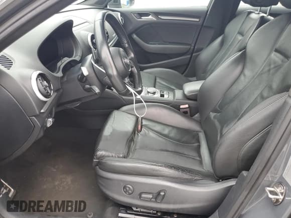 ✅ 2018 Audi A3 e-tron Sportback Premium Plus • VIN: WAUTPBFF6JA058204 • Лот: 64603995. Опубликован ранее на Copart с пробегом 149 300 миль. Бесплатный доступ к архиву аукционных продаж из США и подробный отчёт об истории автомобиля на DreamBid. Изображение 7.