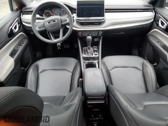 ✅ 2024 Jeep Compass Limited • VIN: 3C4NJDCN4RT578913 • Lot: 55625155. Listed on Copart with 18,880 mi. Free auction sales archive from the USA and detailed vehicle history report at DreamBid. Image 8.