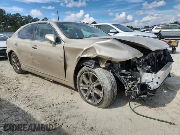 ✅ 2010 Lexus LS 460 • VIN: JTHCL5EF3A5005856 • Lot: 82350185. Wystawiony na Copart z przebiegiem 221 622 mil. Bezpłatny archiwum sprzedaży aukcyjnych z USA i szczegółowy raport historii pojazdu na DreamBid. Zdjęcie 4.