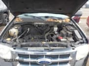 ✅ 2012 Ford Escape XLS • VIN: 1FMCU0C78CKC53131 • Lot: 43718399. Wystawiony na IAAI z przebiegiem 233 693 mil. Bezpłatny archiwum sprzedaży aukcyjnych z USA i szczegółowy raport historii pojazdu na DreamBid. Zdjęcie 8.