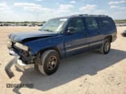 ✅ 2000 Chevrolet Suburban LS • VIN: 3GNEC16T3YG208182 • Lot: 81924095. Wystawiony na Copart z przebiegiem 126 283 mil. Bezpłatny archiwum sprzedaży aukcyjnych z USA i szczegółowy raport historii pojazdu na DreamBid. Zdjęcie 1.