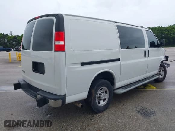 ✅ 2021 Chevrolet Express Cargo • VIN: 1GCWGAFP2M1204749 • Лот: 42672844. Опубликован ранее на IAAI с пробегом 57 795 миль. Бесплатный доступ к архиву аукционных продаж из США и подробный отчёт об истории автомобиля на DreamBid. Изображение 4.