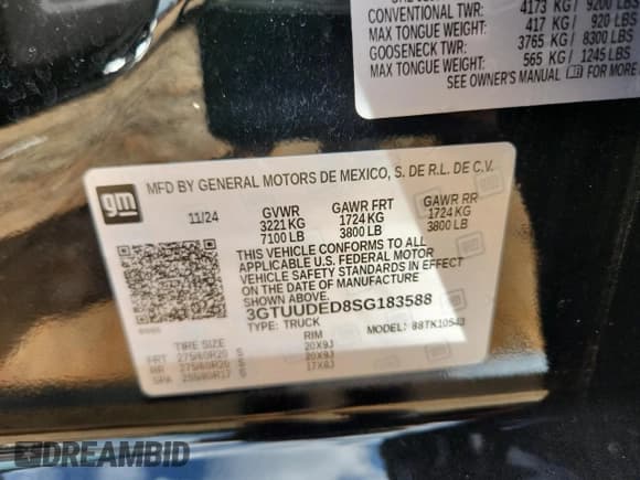 ✅ 2025 GMC Sierra 1500 SLT • VIN: 3GTUUDED8SG183588 • Lot: 84593455. Wystawiony na Copart z przebiegiem 15 213 mil. Bezpłatny archiwum sprzedaży aukcyjnych z USA i szczegółowy raport historii pojazdu na DreamBid. Zdjęcie 13.