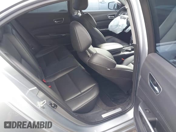 ✅ 2019 Acura TLX • VIN: 19UUB1F30KA009699 • Lot: 41733162. Listed on IAAI with 92,159 mi. Free auction sales archive from the USA and detailed vehicle history report at DreamBid. Image 8.