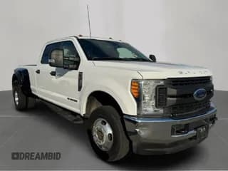 ✅ 2017 Ford F-350 Lariat • VIN: 1FT8W3DT7HED16940 • Lot: 93034315. Wystawiony na Copart z przebiegiem 222 826 mil. Bezpłatny archiwum sprzedaży aukcyjnych z USA i szczegółowy raport historii pojazdu na DreamBid. Zdjęcie 1.