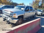 ✅ 2017 Chevrolet Silverado 2500HD Work Truck • VIN: 1GC1KUEG0HF101947 • Lot: 43635344. Wystawiony na IAAI z przebiegiem 188 245 mil. Bezpłatny archiwum sprzedaży aukcyjnych z USA i szczegółowy raport historii pojazdu na DreamBid. Zdjęcie 2.