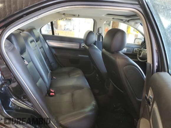 ✅ 2006 Lincoln Zephyr • VIN: 3LNHM26176R637622 • Lot: 70240224. Wystawiony na Copart z przebiegiem 169 457 mil. Bezpłatny archiwum sprzedaży aukcyjnych z USA i szczegółowy raport historii pojazdu na DreamBid. Zdjęcie 10.