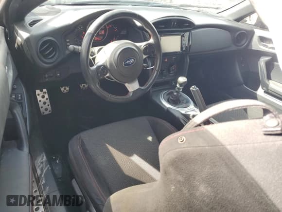 ✅ 2019 Subaru BRZ Premium • VIN: JF1ZCAB11K9600251 • Лот: 60756505. Опубликован ранее на Copart с пробегом 69 740 миль. Бесплатный доступ к архиву аукционных продаж из США и подробный отчёт об истории автомобиля на DreamBid. Изображение 8.