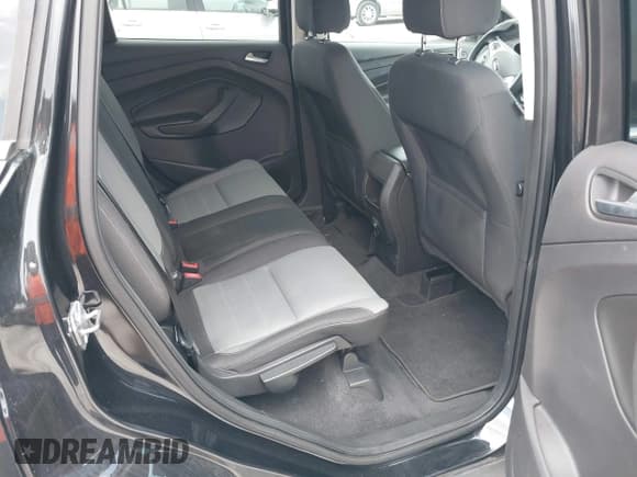 ✅ 2014 Ford Escape SE • VIN: 1FMCU9GX5EUC64187 • Lot: 42468943. Wystawiony na IAAI z przebiegiem 134 209 mil. Bezpłatny archiwum sprzedaży aukcyjnych z USA i szczegółowy raport historii pojazdu na DreamBid. Zdjęcie 8.