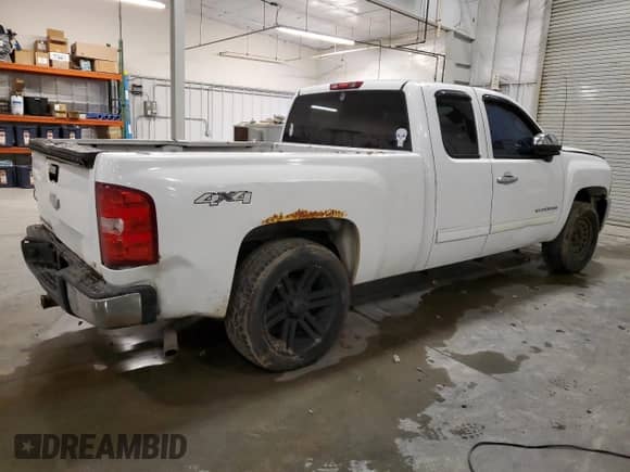 2013 Chevrolet Silverado 1500 LT с VIN 1GCRKSE70DZ130896, выставлен на аукционе Copart как лот 82601755 с пробегом Не указан миль и Списание • Salvage title. История ставок и продаж доступна на DreamBid. Изображение 3.
