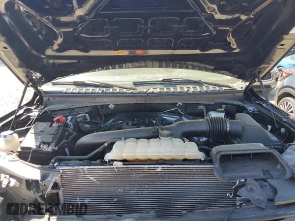 ✅ 2024 Ford Expedition XLT • VIN: 1FMJU1J8XREA41282 • Lot: 50352175. Listed on Copart with 36,949 mi. Free auction sales archive from the USA and detailed vehicle history report at DreamBid. Image 12.