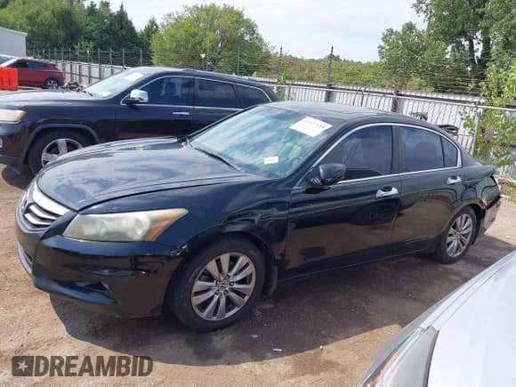 ✅ 2011 Honda Accord EX-L • VIN: 1HGCP3F81BA029044 • Lot: 43227135. Wystawiony na IAAI z przebiegiem 200 238 mil. Bezpłatny archiwum sprzedaży aukcyjnych z USA i szczegółowy raport historii pojazdu na DreamBid. Zdjęcie 14.