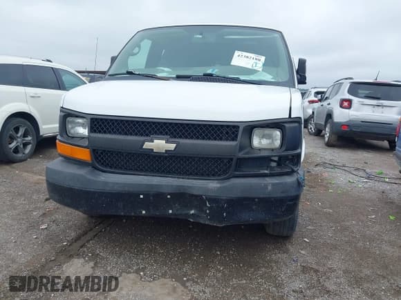✅ 2013 Chevrolet Express Cargo • VIN: 1GCSGAFX5D1157375 • Lot: 42382180. Wystawiony na IAAI z przebiegiem Nie podano. Bezpłatny archiwum sprzedaży aukcyjnych z USA i szczegółowy raport historii pojazdu na DreamBid. Zdjęcie 6.