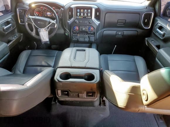 ✅ 2021 Chevrolet Silverado 1500 LT Trail Boss • VIN: 1GCPYFED0MZ222075 • Lot: 90382005. Wystawiony na Copart z przebiegiem 72 376 mil. Bezpłatny archiwum sprzedaży aukcyjnych z USA i szczegółowy raport historii pojazdu na DreamBid. Zdjęcie 8.