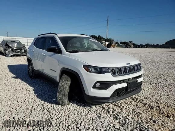 ✅ 2025 Jeep Compass Latitude • VIN: 3C4NJDBN5ST562064 • Lot: 86304365. Listed on Copart with 19,901 mi. Free auction sales archive from the USA and detailed vehicle history report at DreamBid. Image 14.