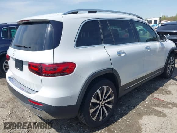 ✅ 2020 Mercedes-Benz GLB 250 • VIN: W1N4M4GB9LW032007 • Lot: 41931386. Listed on IAAI with 153,376 mi. Free auction sales archive from the USA and detailed vehicle history report at DreamBid. Image 4.