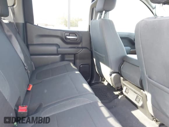 ✅ 2019 Chevrolet Silverado 1500 LT • VIN: 1GCPWCEK4KZ167825 • Lot: 43790842. Wystawiony na IAAI z przebiegiem 150 517 mil. Bezpłatny archiwum sprzedaży aukcyjnych z USA i szczegółowy raport historii pojazdu na DreamBid. Zdjęcie 8.