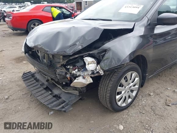 ✅ 2014 Nissan Sentra SV • VIN: 3N1AB7AP3EY274778 • Lot: 43313094. Listed on IAAI with 133,342 mi. Free auction sales archive from the USA and detailed vehicle history report at DreamBid. Image 6.