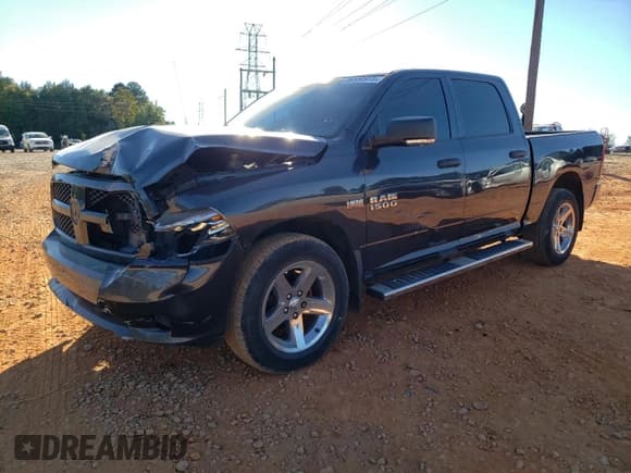 ✅ 2015 Ram 1500 Express • VIN: 1C6RR7KT8FS767645 • Lot: 86590915. Listed on Copart with 165,863 mi. Free auction sales archive from the USA and detailed vehicle history report at DreamBid. Image 1.
