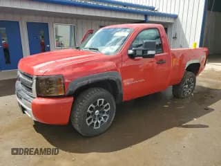 ✅ 2013 Chevrolet Silverado 1500 Work Truck • VIN: 1GCNKPE07DZ226992 • Lot: 55053485. Wystawiony na Copart z przebiegiem 139 378 mil. Bezpłatny archiwum sprzedaży aukcyjnych z USA i szczegółowy raport historii pojazdu na DreamBid. Zdjęcie 1.