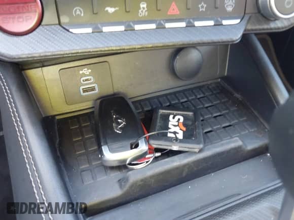 2024 Ford Mustang EcoBoost Premium с VIN 1FAGP8UH6R5133537, выставлен на аукционе IAAI как лот 43530188 с пробегом 37 494 миль миль и . История ставок и продаж доступна на DreamBid. Изображение 11.