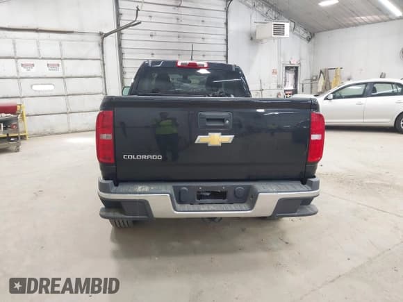 ✅ 2018 Chevrolet Colorado 2WD Work Truck • VIN: 1GCHSBEA4J1326924 • Lot: 42993395. Listed on IAAI with 36,249 mi. Free auction sales archive from the USA and detailed vehicle history report at DreamBid. Image 16.