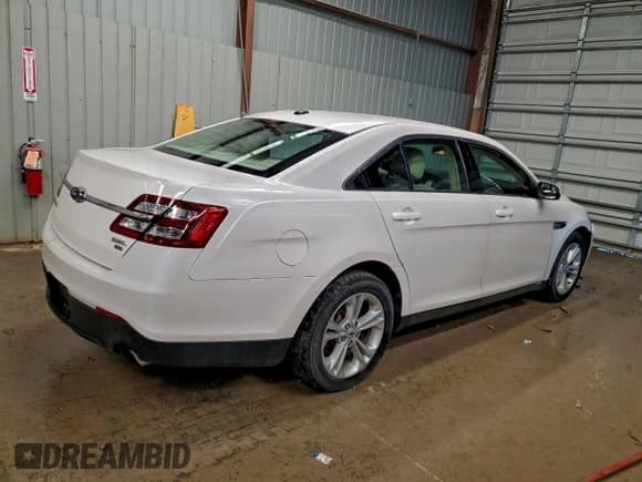 ✅ 2016 Ford Taurus SEL • VIN: 1FAHP2H86GG157415 • Lot: 94515065. Listed on Copart with 29,599 mi. Free auction sales archive from the USA and detailed vehicle history report at DreamBid. Image 3.