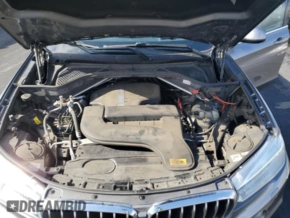 ✅ 2017 BMW X5 xDrive40e • VIN: 5UXKT0C34H0V95760 • Лот: 91727855. Опубликован ранее на Copart с пробегом 95 493 миль. Бесплатный доступ к архиву аукционных продаж из США и подробный отчёт об истории автомобиля на DreamBid. Изображение 12.