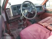 ✅ 1988 GMC Sierra 2500 • VIN: 2GTFK29K4J1587569 • Lot: 84950124. Listed on Copart with 189,218 mi. Free auction sales archive from the USA and detailed vehicle history report at DreamBid. Image 8.