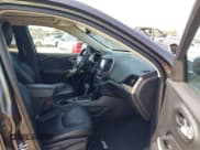 ✅ 2017 Jeep Cherokee Limited • VIN: 1C4PJMDSXHW567517 • Лот: 42830980. Опубликован ранее на IAAI с пробегом 116 078 миль. Бесплатный доступ к архиву аукционных продаж из США и подробный отчёт об истории автомобиля на DreamBid. Изображение 5.