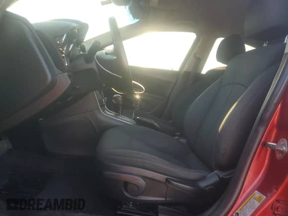 2011 Chevrolet Cruze 1LT z VIN 1G1PF5S92B7308621, wystawiony jako Copart lot #82066715 z przebiegiem 172 340 mil mil oraz Szkoda całkowita • Salvage title. Historia ofert i sprzedaży dostępna na DreamBid. Obrazek 7.