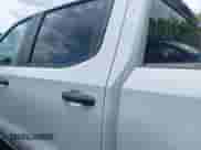 2022 Chevrolet Silverado 1500 Work Truck z VIN 1GCPDAEK8NZ537981, wystawiony jako IAAI lot #42692821 z przebiegiem 79 316 mil mil oraz . Historia ofert i sprzedaży dostępna na DreamBid. Obrazek 13.