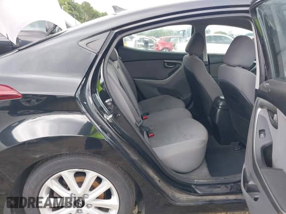 2015 Hyundai Elantra SE z VIN 5NPDH4AE2FH602938, wystawiony jako IAAI lot #43061337 z przebiegiem 209 102 mil mil oraz . Historia ofert i sprzedaży dostępna na DreamBid. Obrazek 8.