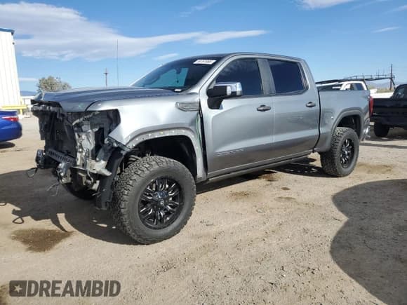 ✅ 2021 GMC Sierra 1500 • VIN: 3GTU9AEF2MG213687 • Lot: 50761955. Wystawiony na Copart z przebiegiem 139 854 mil. Bezpłatny archiwum sprzedaży aukcyjnych z USA i szczegółowy raport historii pojazdu na DreamBid. Zdjęcie 1.