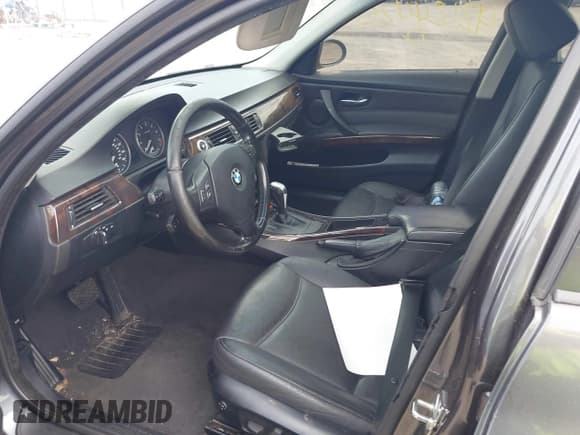 ✅ 2007 BMW 3 Series 328xi • VIN: WBAVC93527KX53775 • Лот: 42124420. Опубликован ранее на IAAI с пробегом Не указан. Бесплатный доступ к архиву аукционных продаж из США и подробный отчёт об истории автомобиля на DreamBid. Изображение 5.