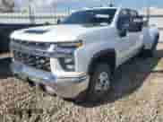 2021 Chevrolet Silverado 3500HD LT z VIN 1GC4YTEY4MF304820, wystawiony jako Copart lot #80626455 z przebiegiem 228 802 mil mil oraz Czysty tytuł • Clean title. Historia ofert i sprzedaży dostępna na DreamBid. Obrazek 1.