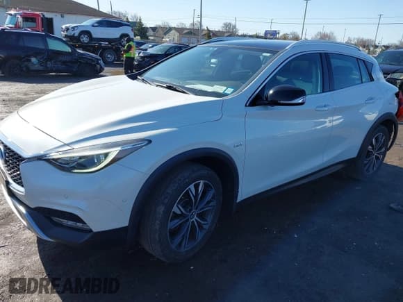 ✅ 2017 Infiniti QX30 Premium • VIN: SJKCH5CR6HA027509 • Лот: 41800581. Опубликован ранее на IAAI с пробегом 76 148 миль. Бесплатный доступ к архиву аукционных продаж из США и подробный отчёт об истории автомобиля на DreamBid. Изображение 2.