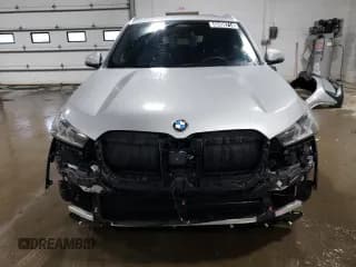✅ 2023 BMW X1 xDrive28i • VIN: WBX73EF04P5X15437 • Lot: 40400714. Wystawiony na Copart z przebiegiem 12 856 mil. Bezpłatny archiwum sprzedaży aukcyjnych z USA i szczegółowy raport historii pojazdu na DreamBid. Zdjęcie 5.