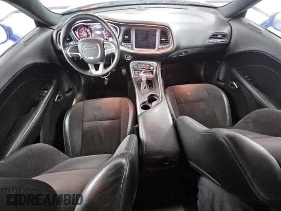 ✅ 2018 Dodge Challenger SXT Plus • VIN: 2C3CDZAG4JH255172 • Лот: 86799505. Опубликован ранее на Copart с пробегом 29 548 миль. Бесплатный доступ к архиву аукционных продаж из США и подробный отчёт об истории автомобиля на DreamBid. Изображение 8.