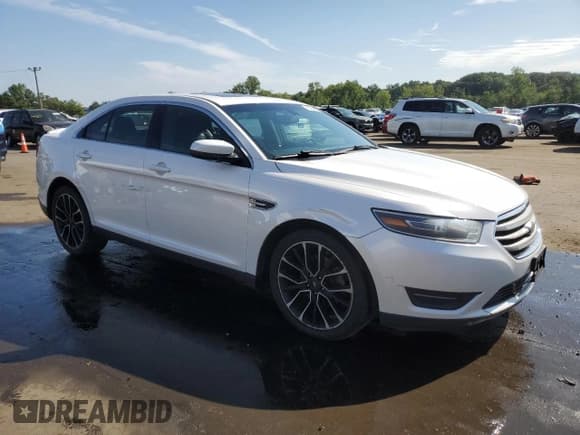✅ 2018 Ford Taurus SEL • VIN: 1FAHP2H82JG119249 • Lot: 67040155. Listed on Copart with 136,285 mi. Free auction sales archive from the USA and detailed vehicle history report at DreamBid. Image 4.