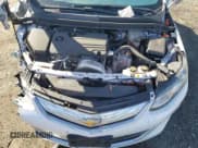 ✅ 2017 Chevrolet Volt Premier • VIN: 1G1RD6S52HU100671 • Lot: 78027944. Wystawiony na Copart z przebiegiem 87 048 mil. Bezpłatny archiwum sprzedaży aukcyjnych z USA i szczegółowy raport historii pojazdu na DreamBid. Zdjęcie 12.