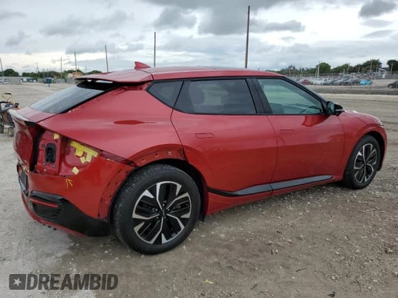 ✅ 2022 Kia EV6 GT-Line • VIN: KNDC44LA1N5030728 • Лот: 59159515. Опубликован ранее на Copart с пробегом 22 905 миль. Бесплатный доступ к архиву аукционных продаж из США и подробный отчёт об истории автомобиля на DreamBid. Изображение 3.