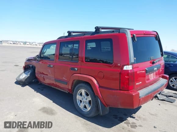 ✅ 2006 Jeep Commander • VIN: 1J8HG48K16C252335 • Lot: 41978262. Listed on IAAI with 267,556 mi. Free auction sales archive from the USA and detailed vehicle history report at DreamBid. Image 3.