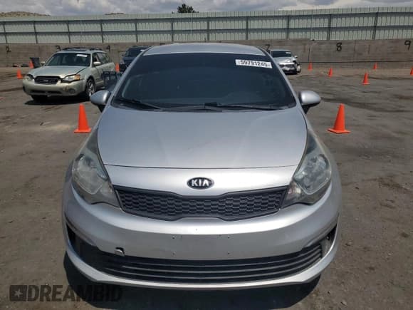 ✅ 2017 Kia Rio LX • VIN: KNADM4A39H6027242 • Lot: 59791245. Wystawiony na Copart z przebiegiem 129 864 mil. Bezpłatny archiwum sprzedaży aukcyjnych z USA i szczegółowy raport historii pojazdu na DreamBid. Zdjęcie 5.