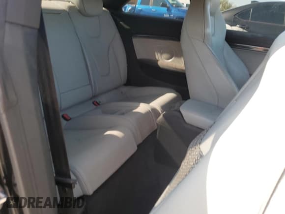 ✅ 2013 Audi RS 5 • VIN: WUAC6AFR6DA901738 • Лот: 70882264. Опубликован ранее на Copart с пробегом 67 062 миль. Бесплатный доступ к архиву аукционных продаж из США и подробный отчёт об истории автомобиля на DreamBid. Изображение 10.