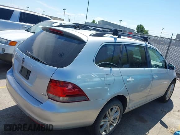 ✅ 2014 Volkswagen Jetta TDI w/Sunroof & Nav • VIN: 3VWPL7AJ8EM608162 • Lot: 42516807. Listed on IAAI with 173,798 mi. Free auction sales archive from the USA and detailed vehicle history report at DreamBid. Image 4.