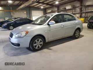 2009 Hyundai Accent Auto GLS z VIN KMHCN46C99U306008, wystawiony jako Copart lot #74152544 z przebiegiem 124 576 mil mil oraz Szkoda całkowita • Salvage title. Historia ofert i sprzedaży dostępna na DreamBid. Obrazek 1.