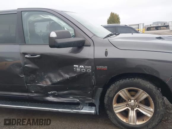 ✅ 2014 Ram 1500 Sport • VIN: 1C6RR7MT9ES359408 • Lot: 43573078. Listed on IAAI with 194,255 mi. Free auction sales archive from the USA and detailed vehicle history report at DreamBid. Image 6.